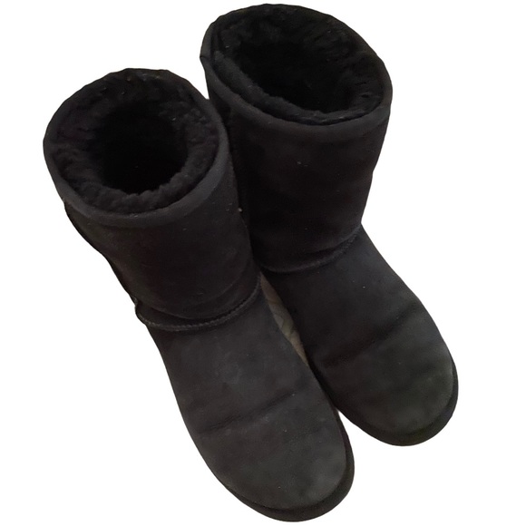 UGG Black Classic Short II #5825 Sheepskin Boots Size 6 - Picture 13 of 14